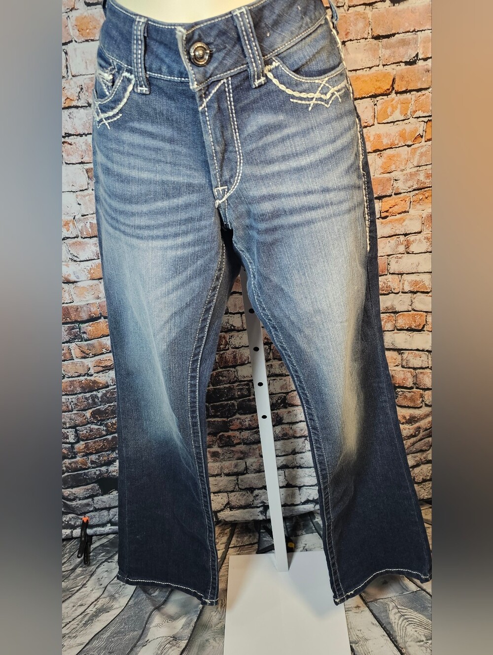 Ariat REAL Mid Rise Boot Cut Jeans Women’s 27R Marine Wash NWT Western Embroider